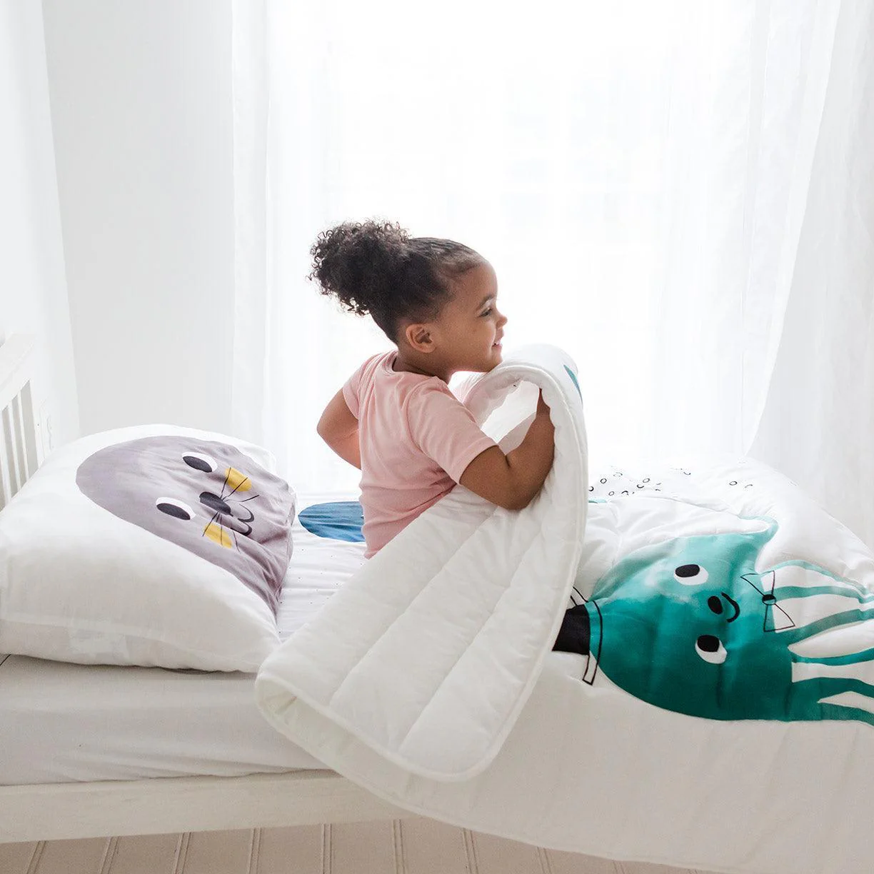 Jellyfish Toddler Comforter - Image 3