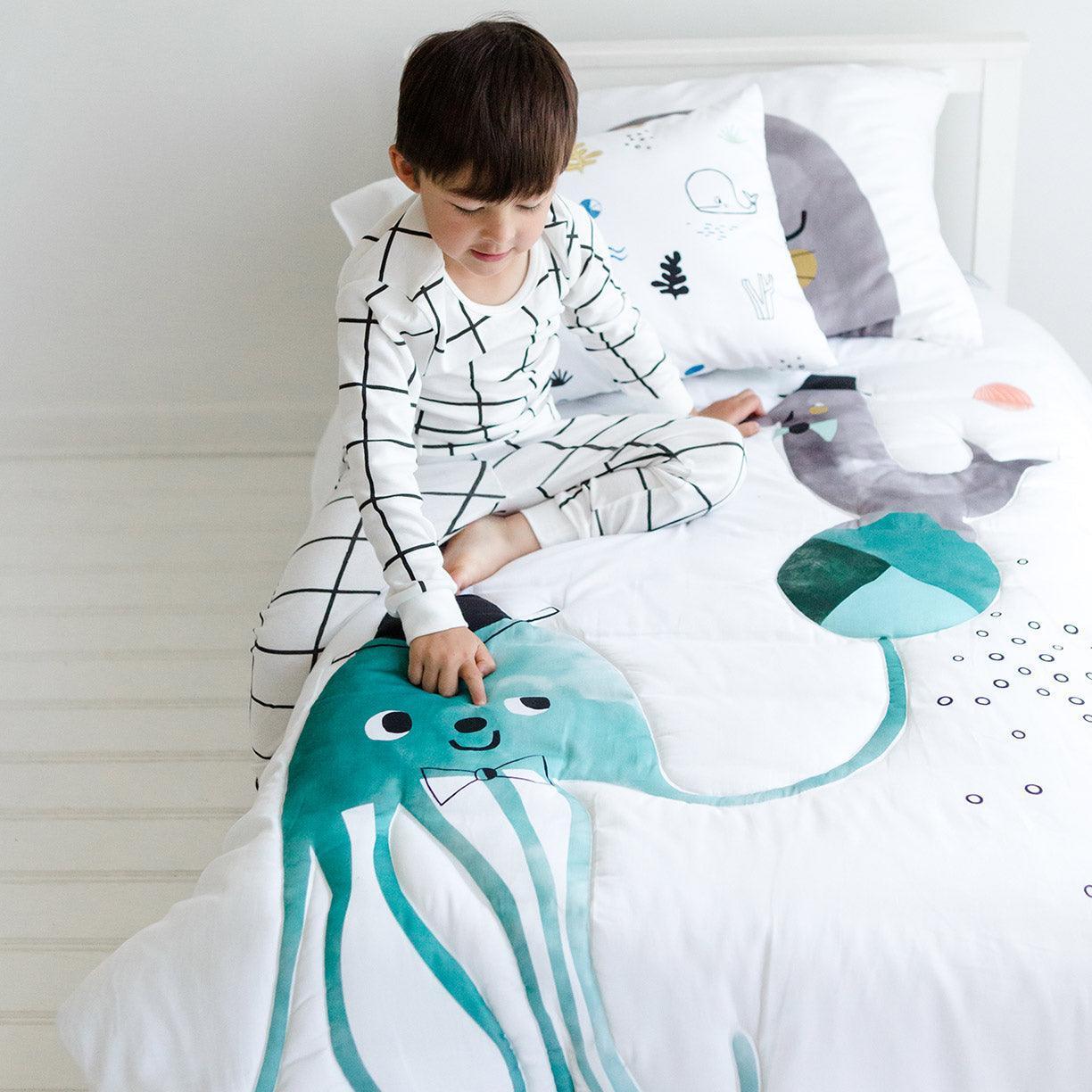 Jellyfish Toddler Comforter - Image 8