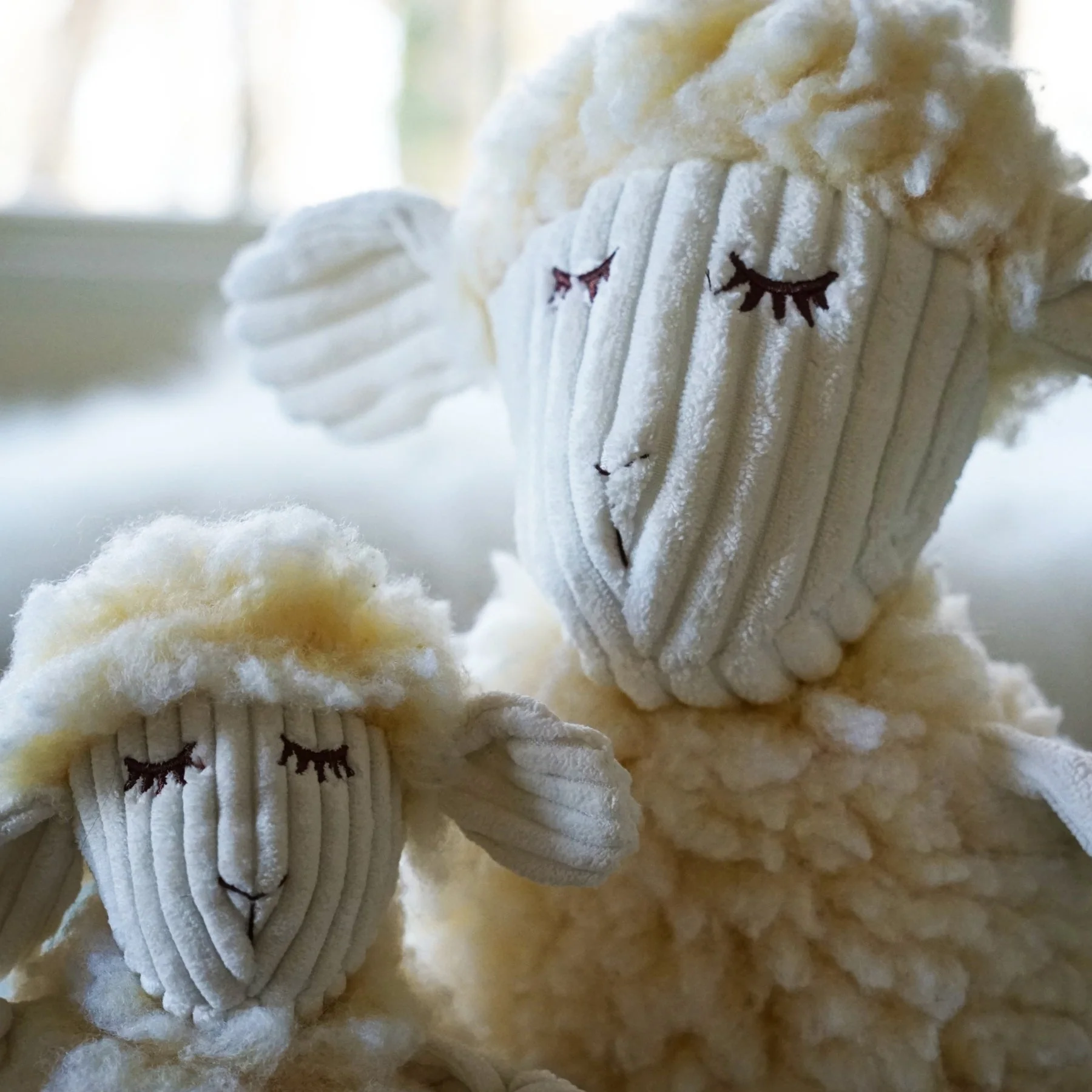 Louise Lamb HuggleFleece® FlufferKnottie™ Plush Dog Toy - Image 7