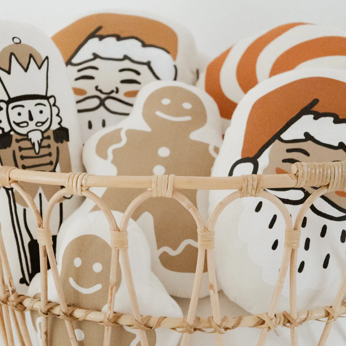 nutcracker Pillow - Image 3