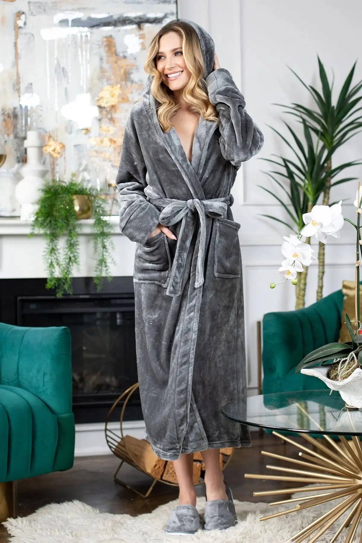 Women’s Plush Hooded Robe - Spa-Worthy Comfort at Home - Image 5